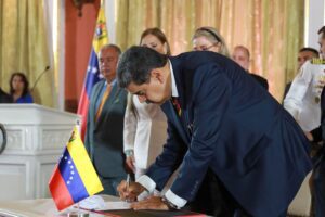 maduro-sanciona-lei-que-preve-provincia-de-essequiba-na-venezuela